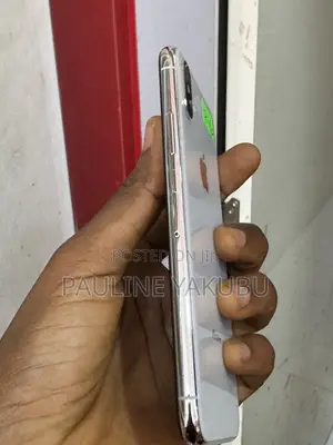Apple iPhone X 64 GB White