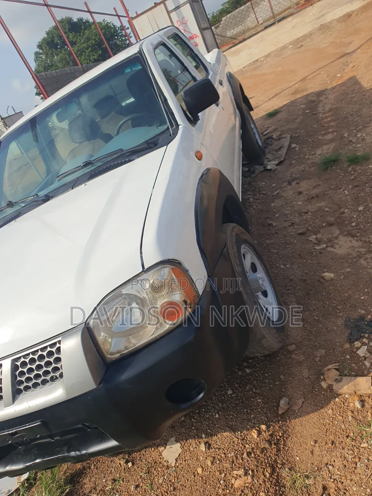 Nissan Frontier 2014 White