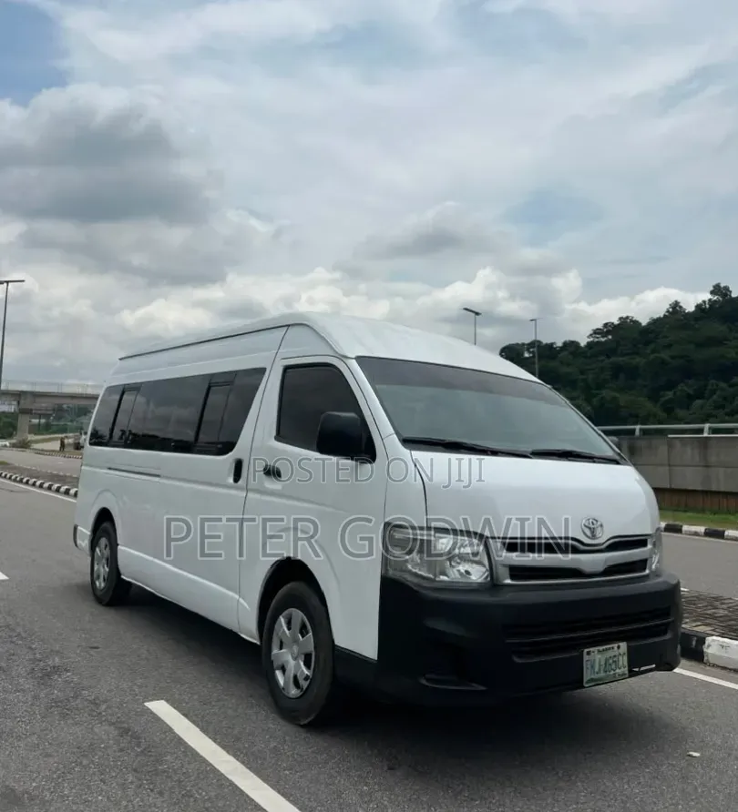 Toyota HiAce 2012 White