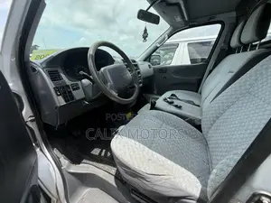 Toyota HiAce 2005 Silver