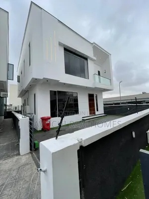 5bdrm Duplex in Idado for sale