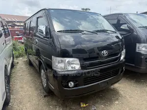 Toyota HiAce 2010 Black