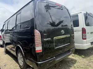 Toyota HiAce 2010 Black
