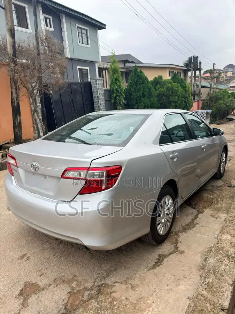 Toyota Camry 2014 Silver
