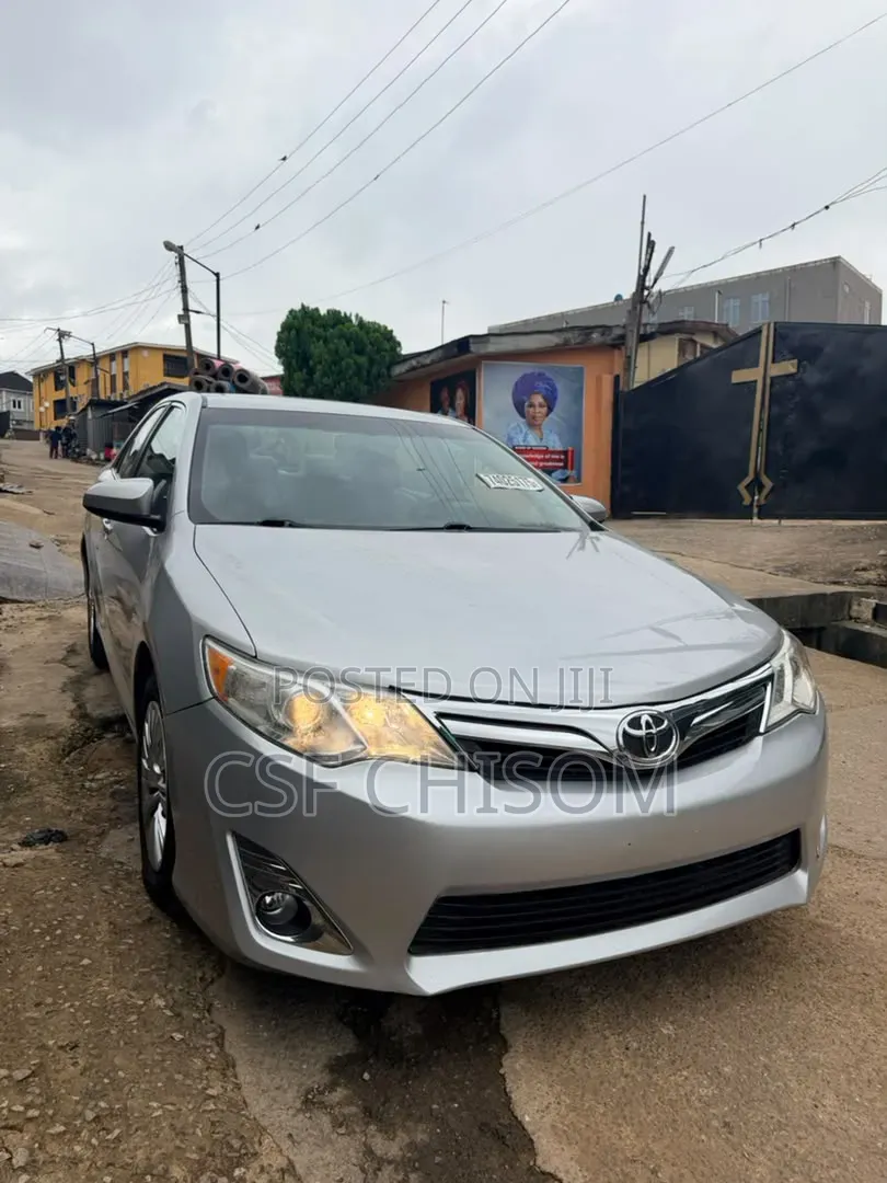 Toyota Camry 2014 Silver