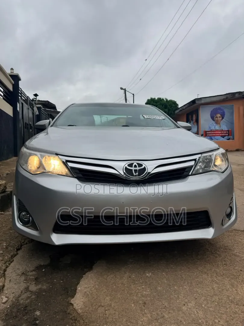 Toyota Camry 2014 Silver
