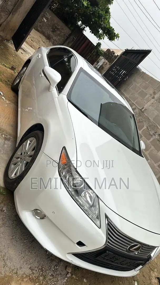 Lexus ES 2013 White
