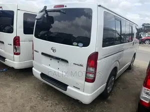 Toyota HiAce 2012 White