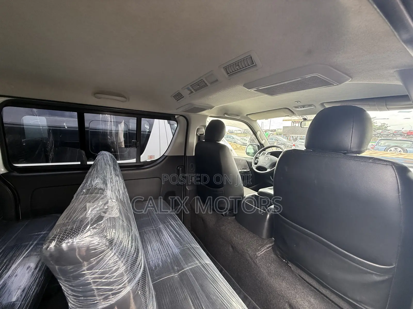 Toyota HiAce 2012 White