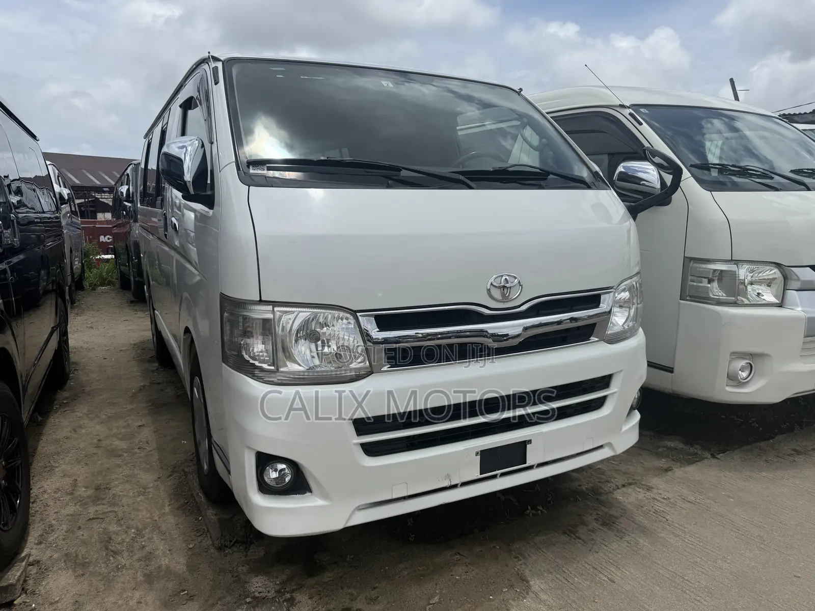 Toyota HiAce 2012 White