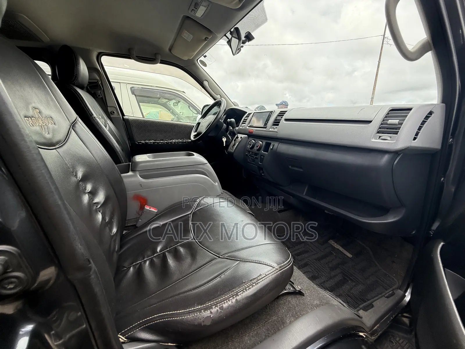 Toyota HiAce 2011 Grey