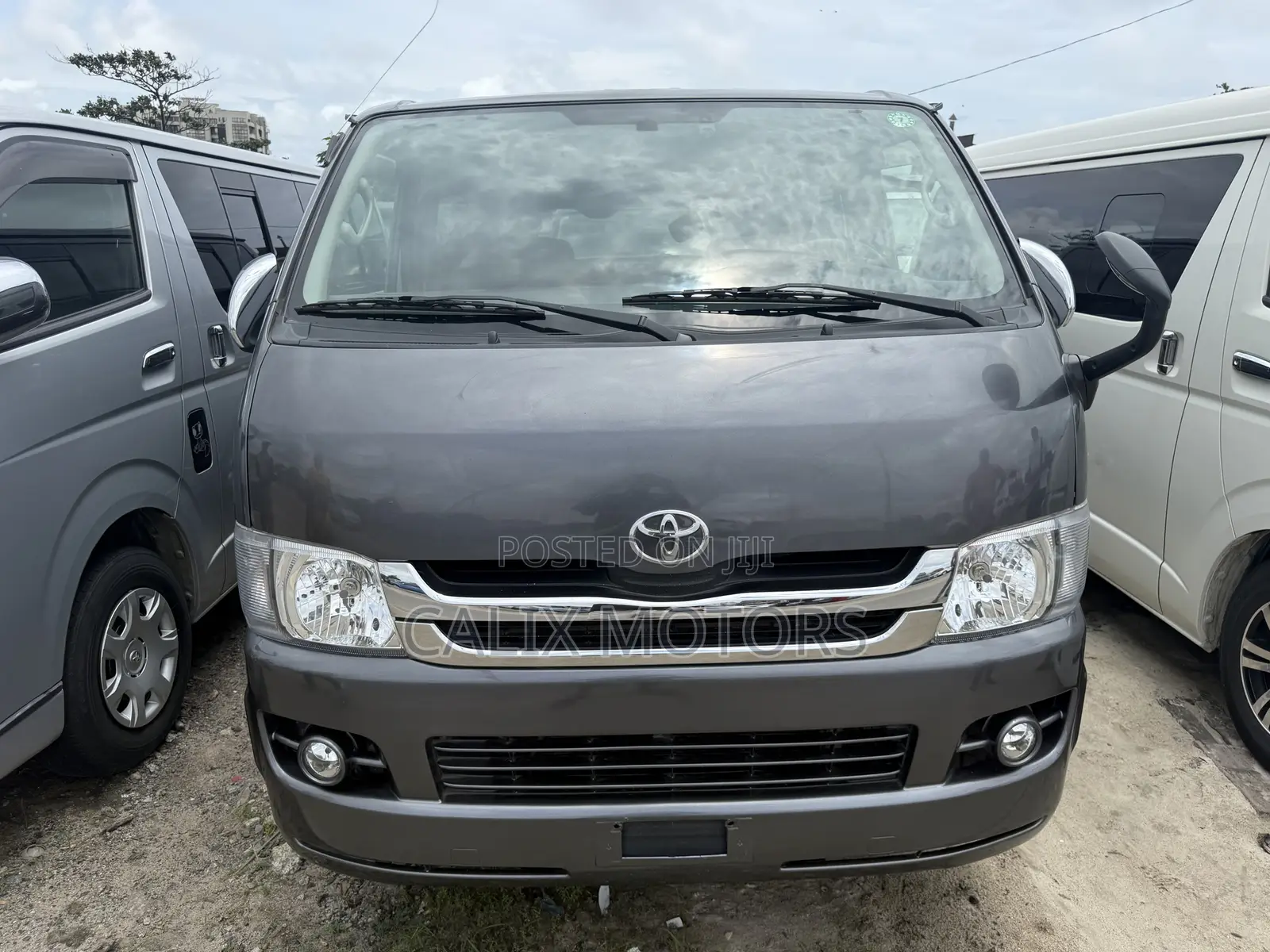 Toyota HiAce 2011 Grey