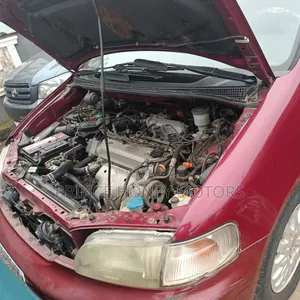 Honda Shuttle 2.3 1999 Red