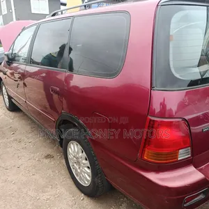 Honda Shuttle 2.3 1999 Red