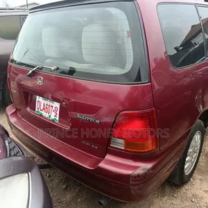 Honda Shuttle 2.3 1999 Red