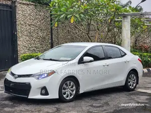 Toyota Corolla S Plus 4dr Sedan (1.8L 4cyl 6M) 2014 White