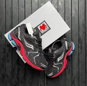 Keith Haring X Saucony NYC ProGrid Triumph 4