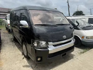 Toyota HiAce 2015 Black
