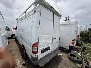Mercedes-Benz Sprinter 2013 White