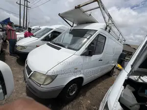 Mercedes-Benz Sprinter 2013 White