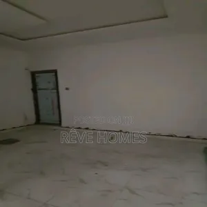 3bdrm Block of Flats in Alagomeji for rent