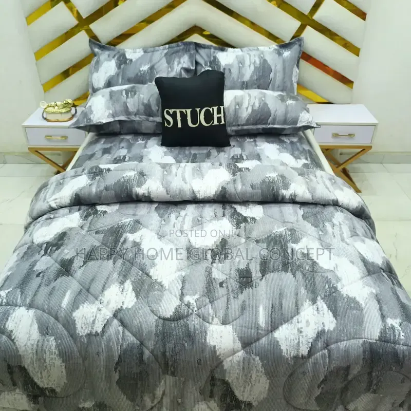 Bedsheet With Elastic Band