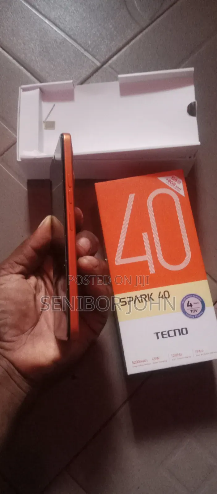 Tecno Spark 40 128 GB Orange