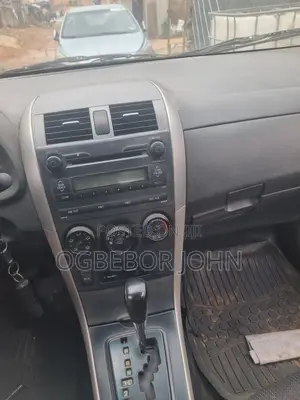 Toyota Corolla 2008 Gray