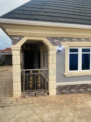 3bdrm House in Oyo State for rent