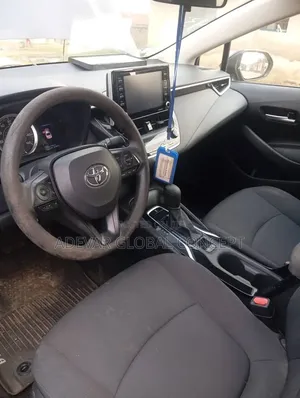 Toyota Corolla LE 2021 Blue