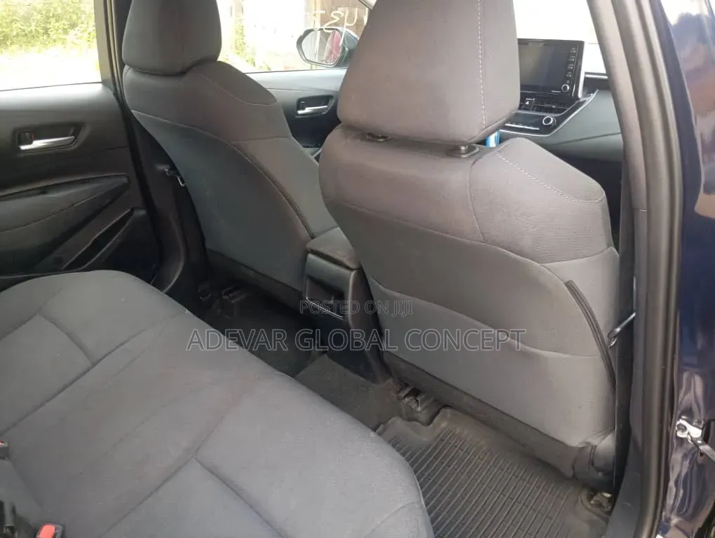 Toyota Corolla LE 2021 Blue
