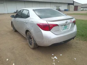 Toyota Corolla 2014 Silver