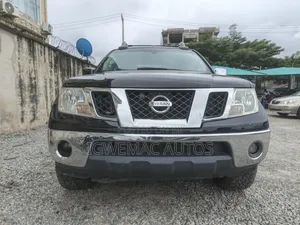 Nissan Frontier King Cab LE 4x4 2010 Black