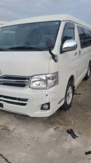 Toyota HiAce 2012 White