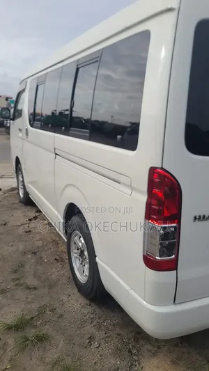 Toyota HiAce 2012 White