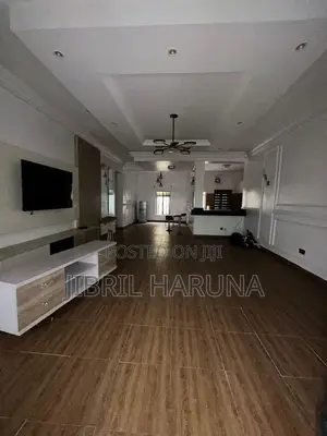 3bdrm Block of Flats in Osapa London Estate for rent