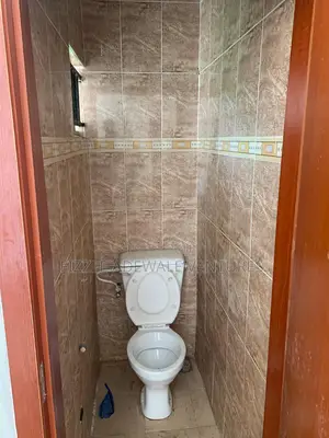 4bdrm Duplex in Chevy View Estate, Chevron for rent