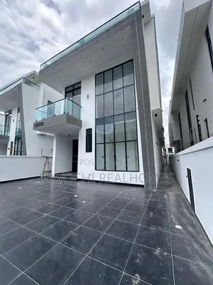 5bdrm Duplex in Chevron for sale