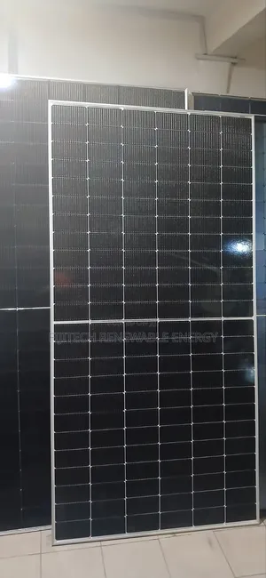 585w Solar Panel