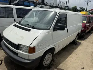 Volkswagen Transporter 2006 White
