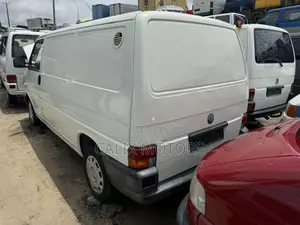 Volkswagen Transporter 2006 White
