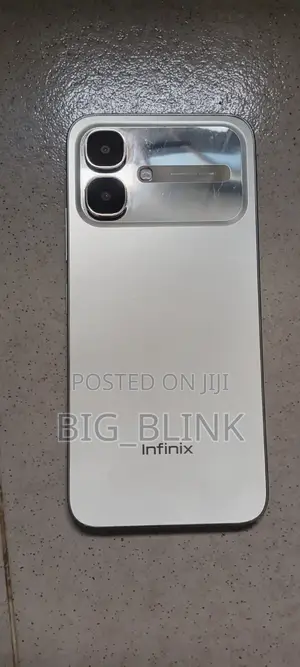 Infinix Smart 20 64 GB Silver