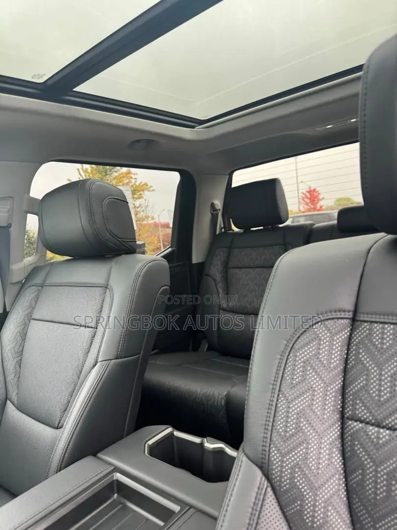 Toyota Tundra Platinum CrewMax 5.5' Bed 2023 Red