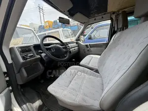Volkswagen Transporter 2005 White