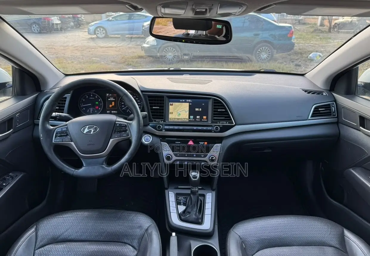 Hyundai Elantra 2017 White