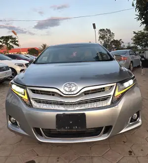 Toyota Venza XLE 4dr Wagon (3.5L 6cyl 6A) 2015 Silver