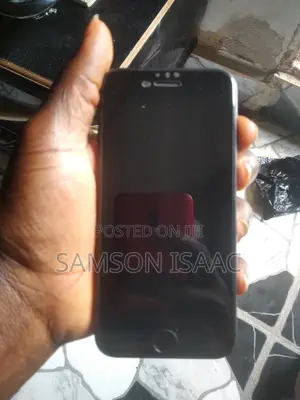 Apple iPhone 8 64 GB Black