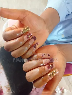 Mobile Nail Technician