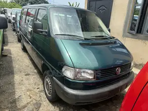 Volkswagen Transporter 2007 Green