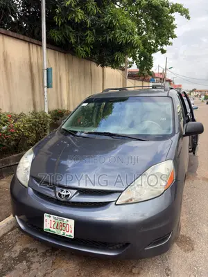 Toyota Sienna CE AWD 2006 Gray